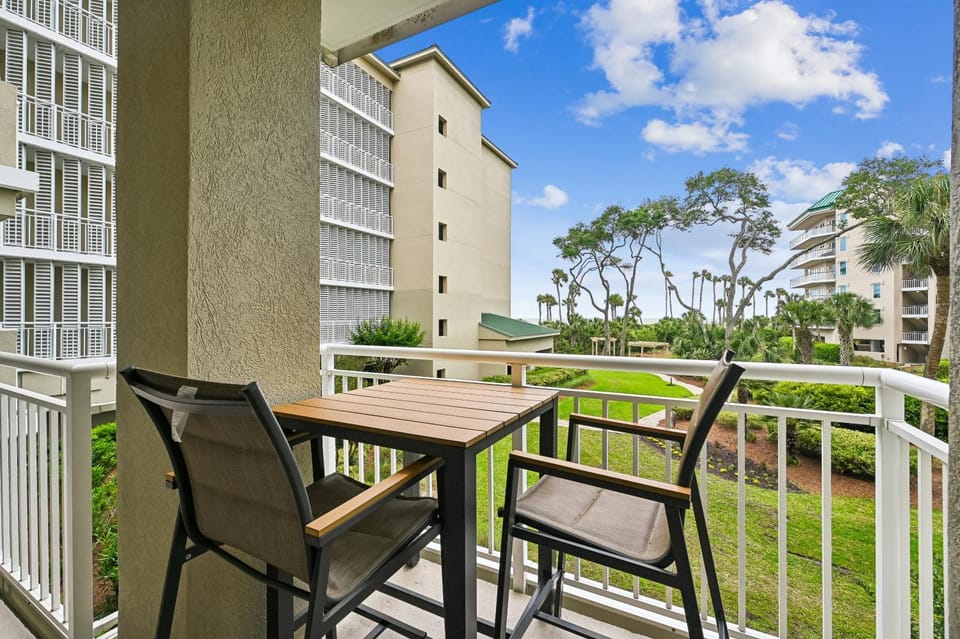 Day, Garden, Balcony/Terrace, Seating area, Garden view