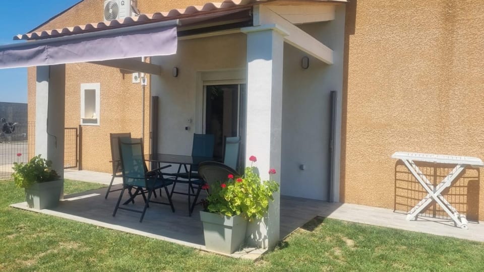 Gîte Côté Sud House in Lunel