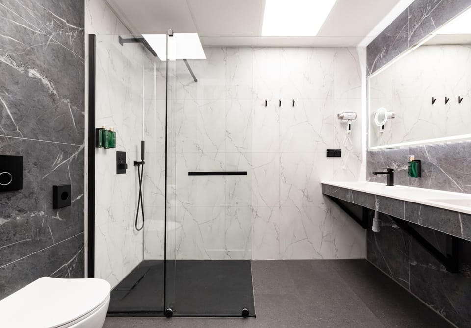 Shower, Toilet, Bathroom