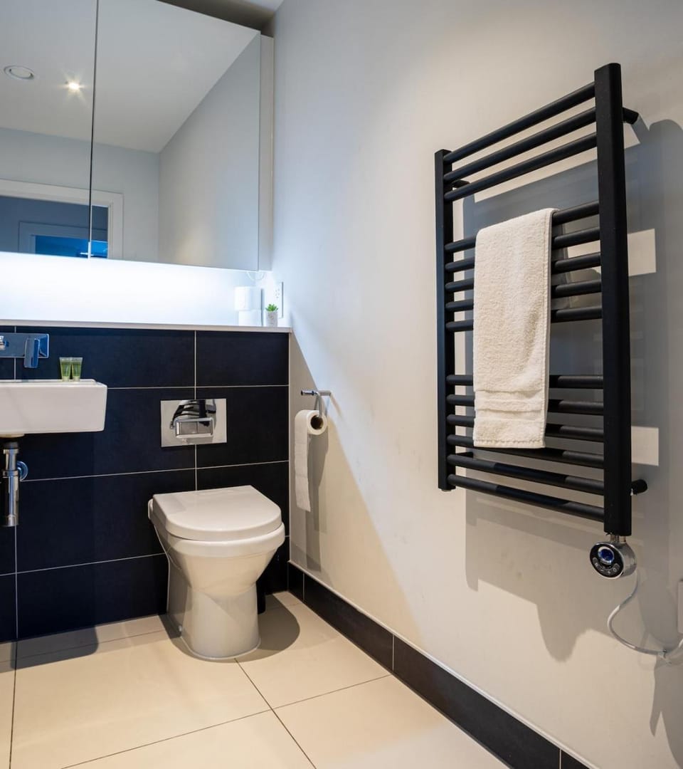 Manchester City Centre apartment, Pool table Apartment in Manchester