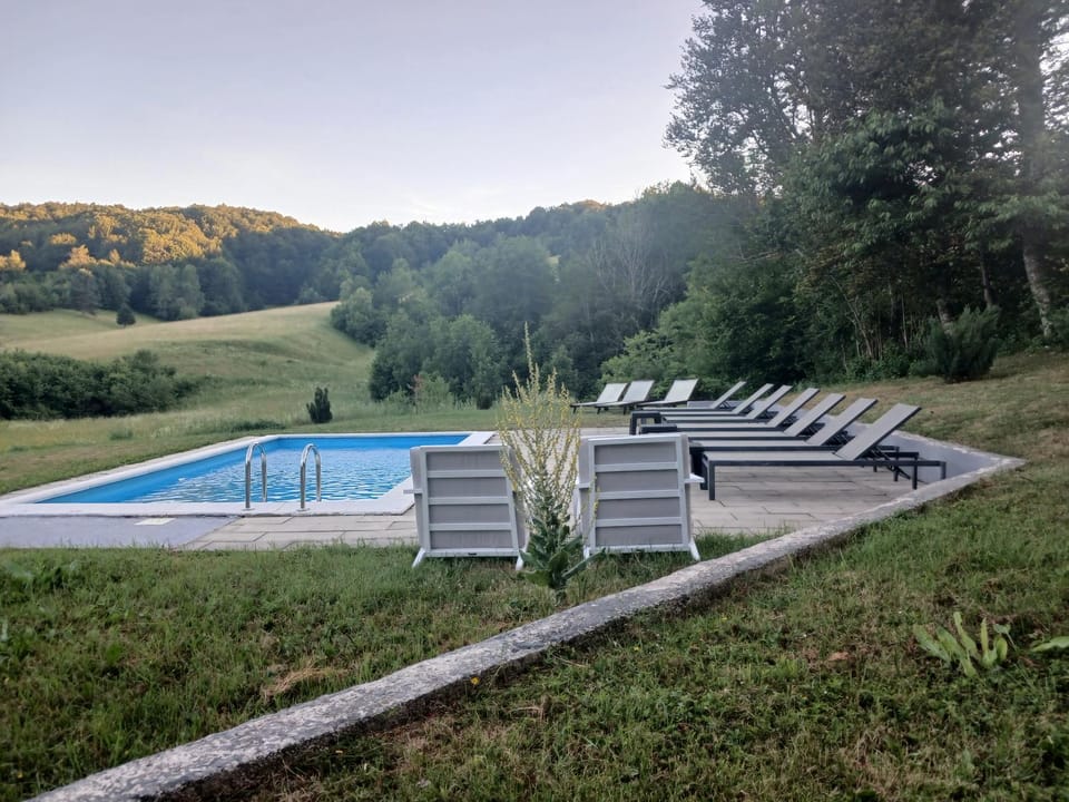 Mountain view, Swimming pool