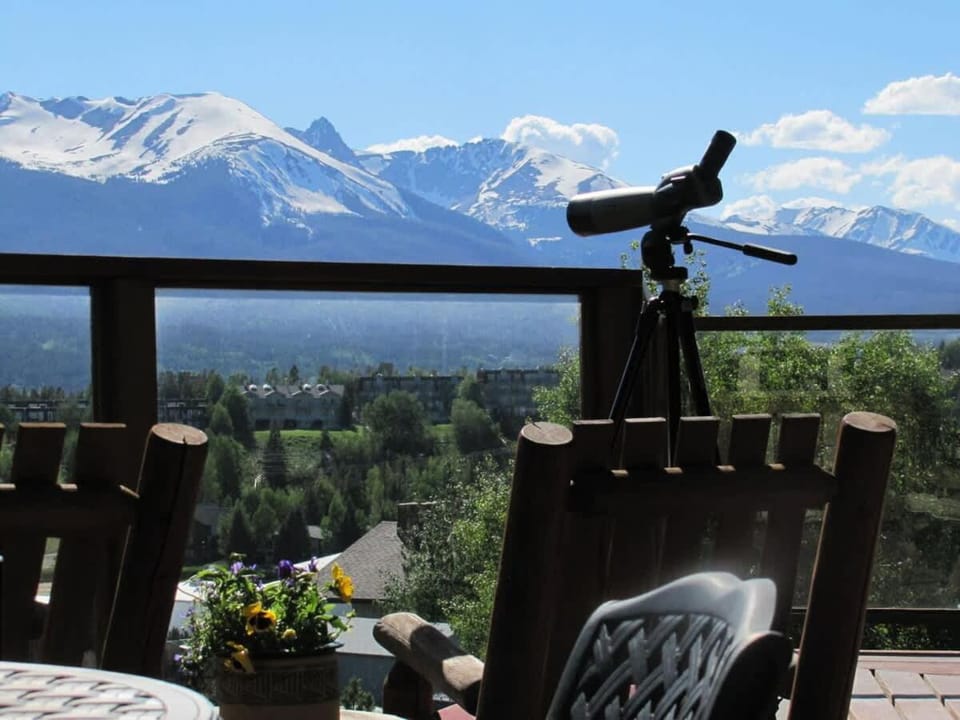 Epic Lake and Mountain Views House in Dillon