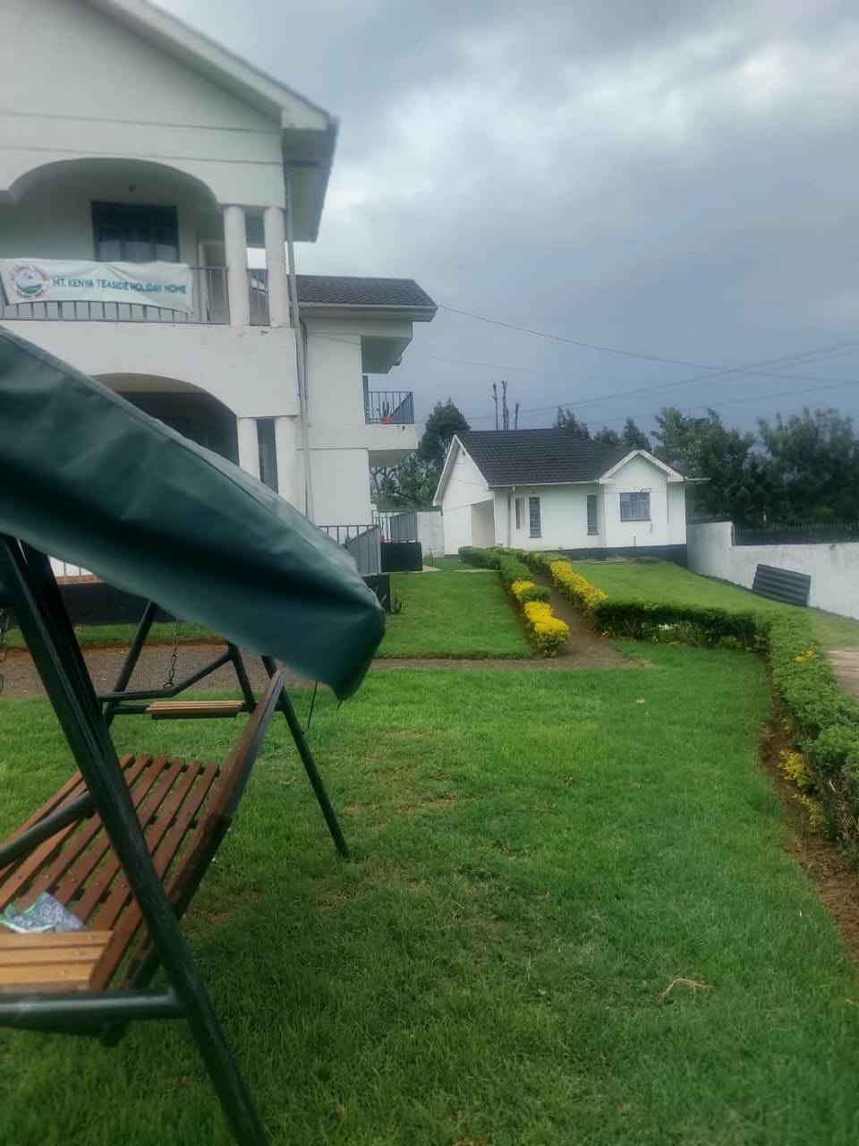 Property building, Garden, sunbed