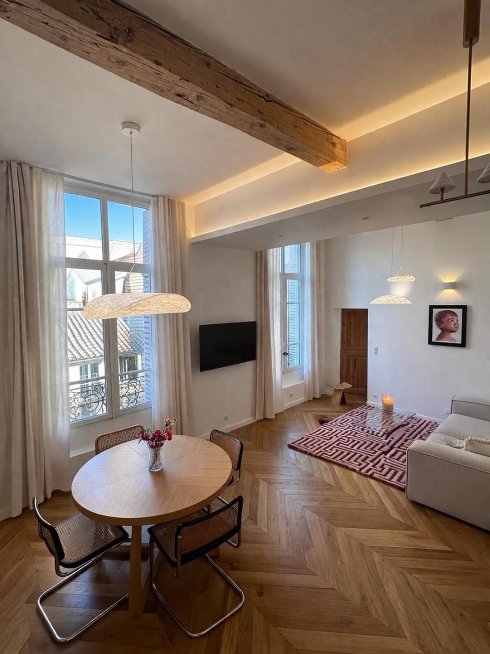Magnifique T2 avec climatisation et terrasse - hyper centre Apartment in Avignon