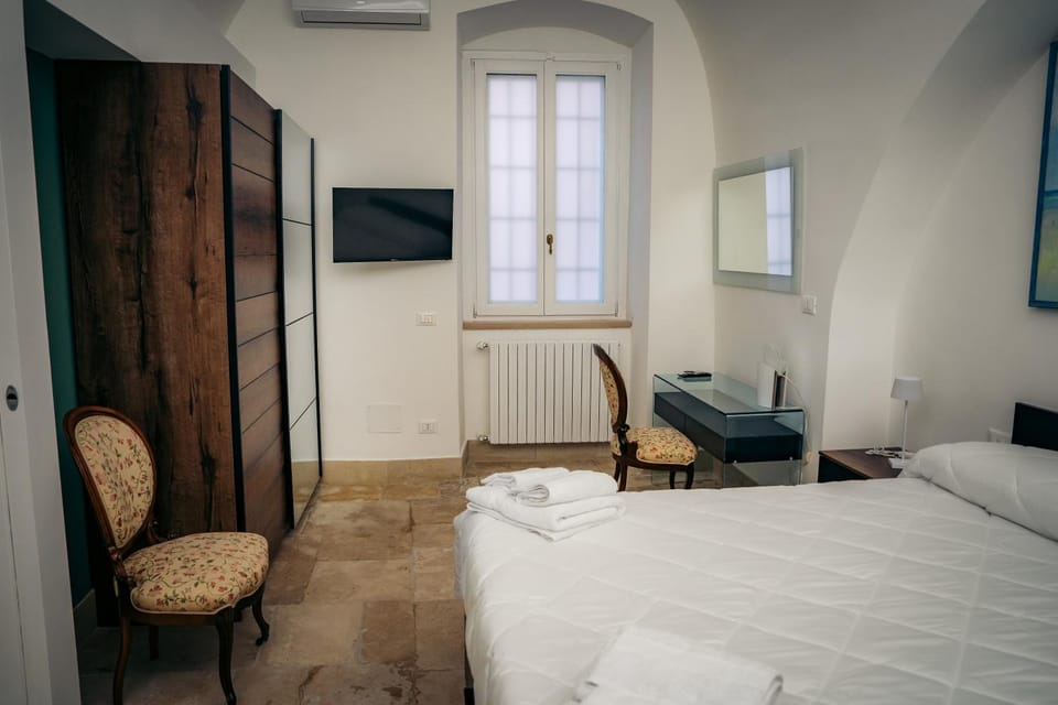 Green Door Apartment in Apulia