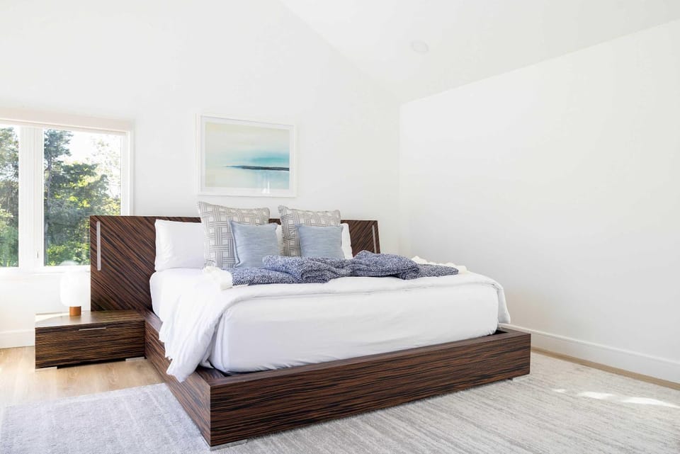 Tanners Villa by Rove Travel - Pool & Sauna Escape House in Westhampton Beach