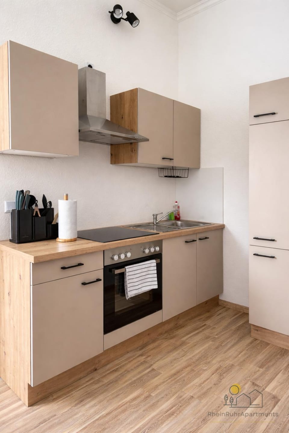 Kitchen or kitchenette, kitchen, kitchen