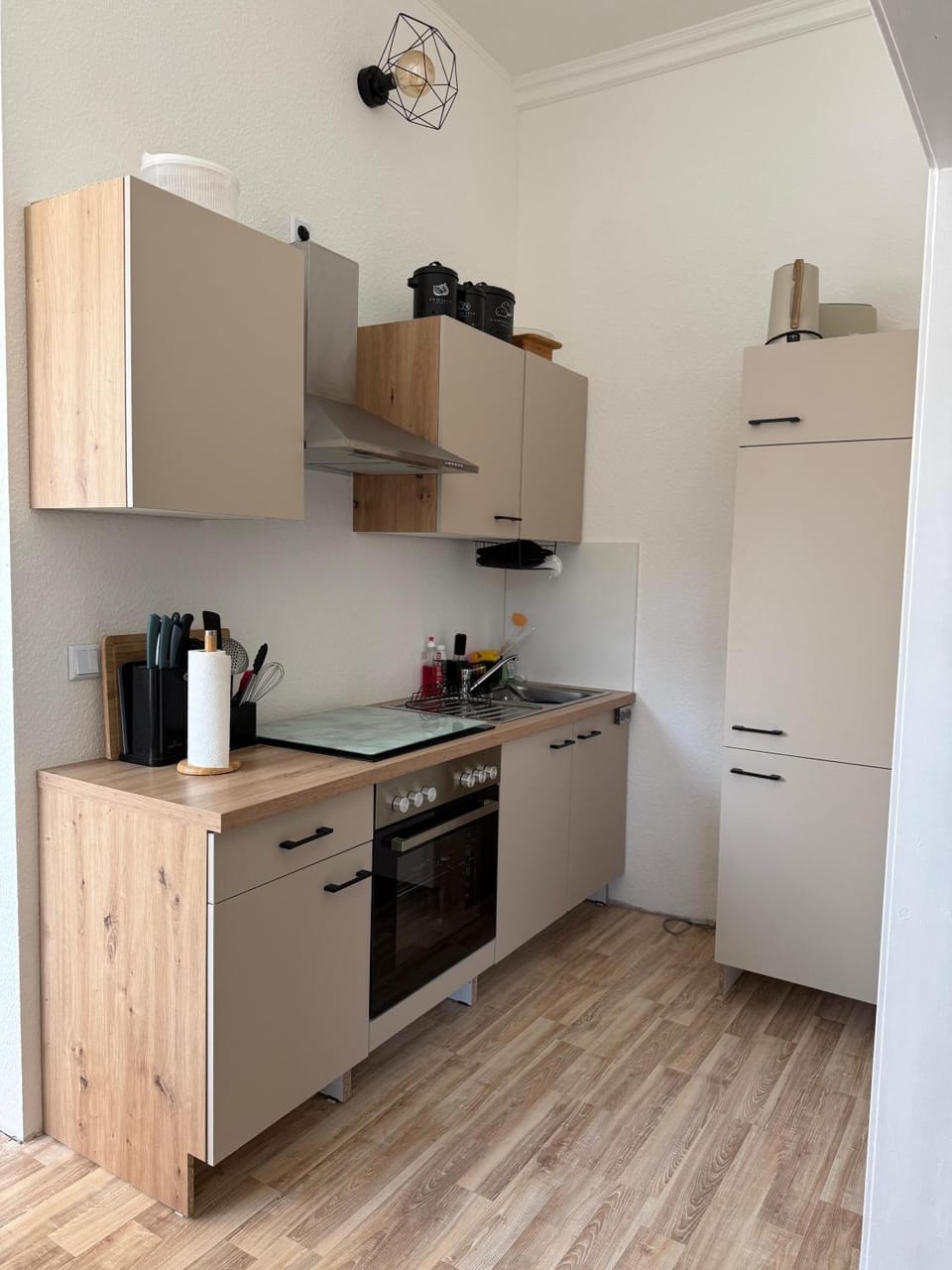 Coffee/tea facilities, stove, toaster