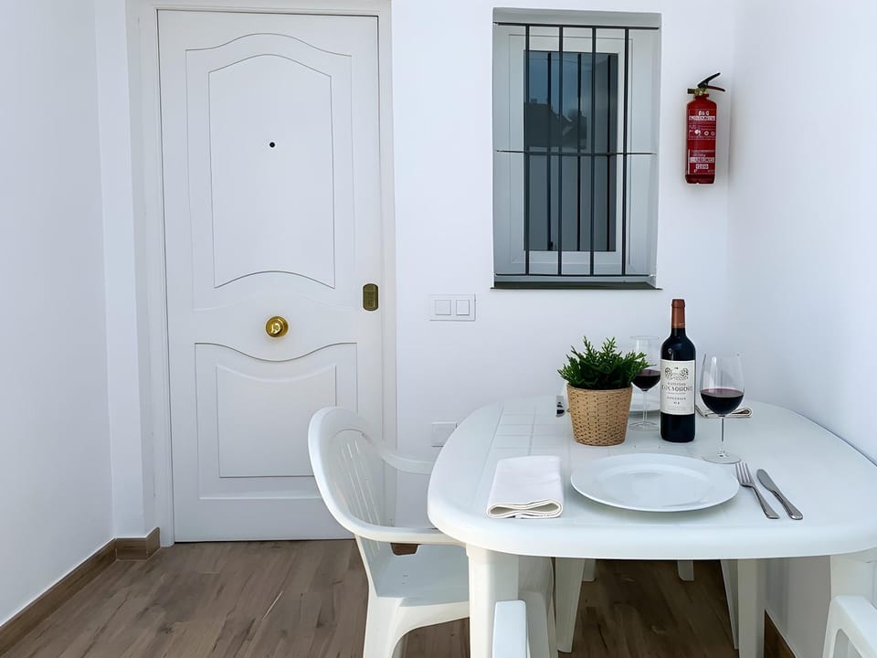 Apartamento con terraza aire acondicionado piscina con chorros Apartment in Chiclana de la Frontera