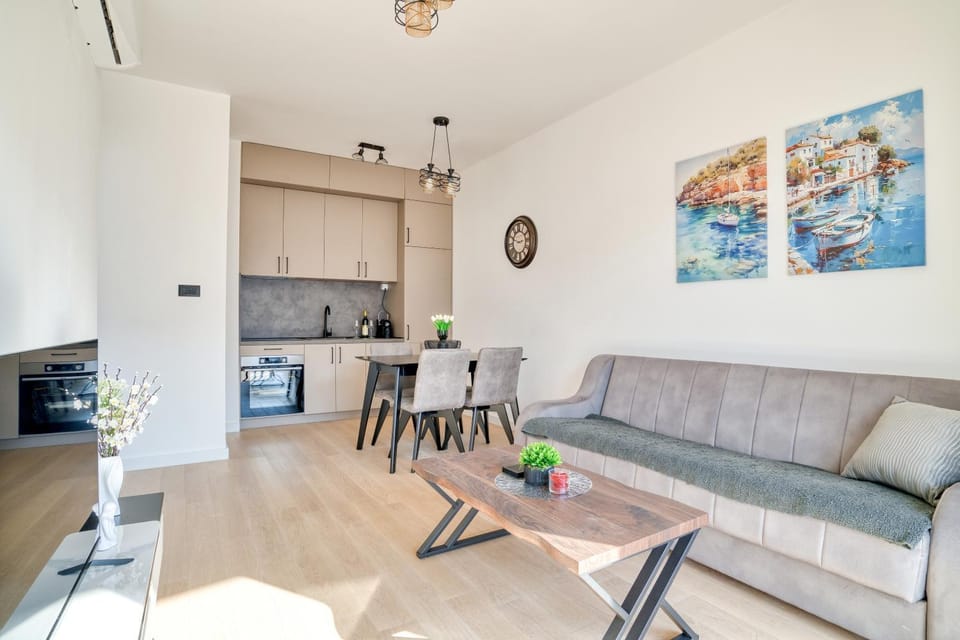 Boka Gardens Sea View Apartment 2 by MN Property Apartment in Dobrota