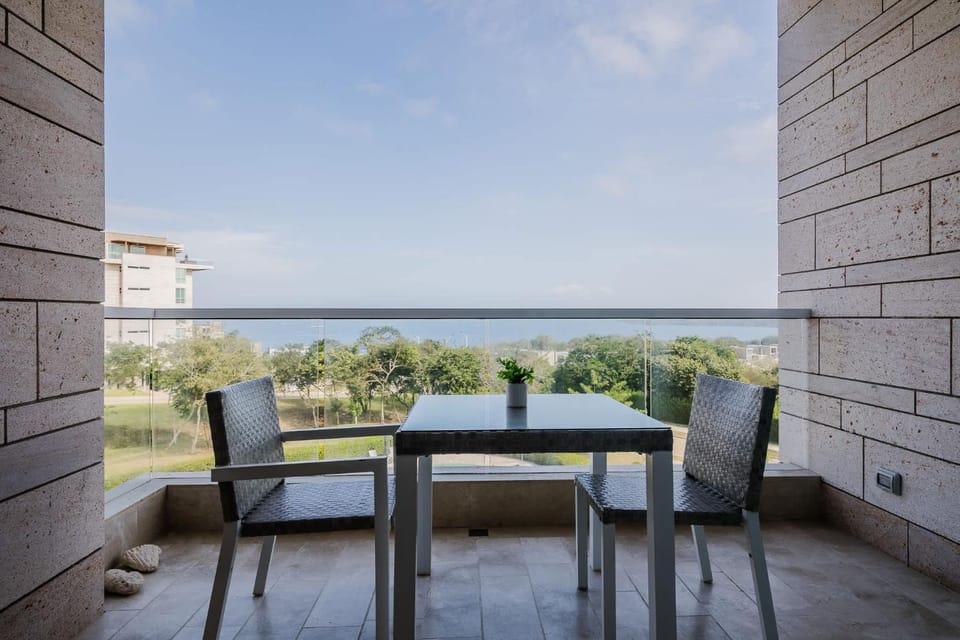Natural landscape, View (from property/room), Balcony/Terrace, Balcony/Terrace, Seating area, Sea view