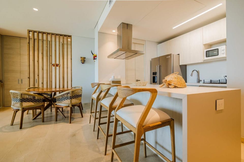 Kitchen or kitchenette, Living room, Seating area, Dining area
