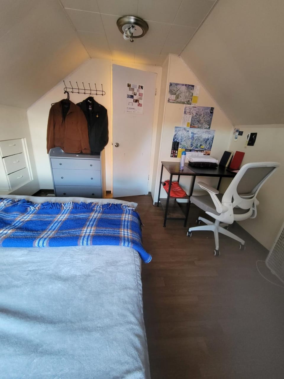 Bed, Photo of the whole room
