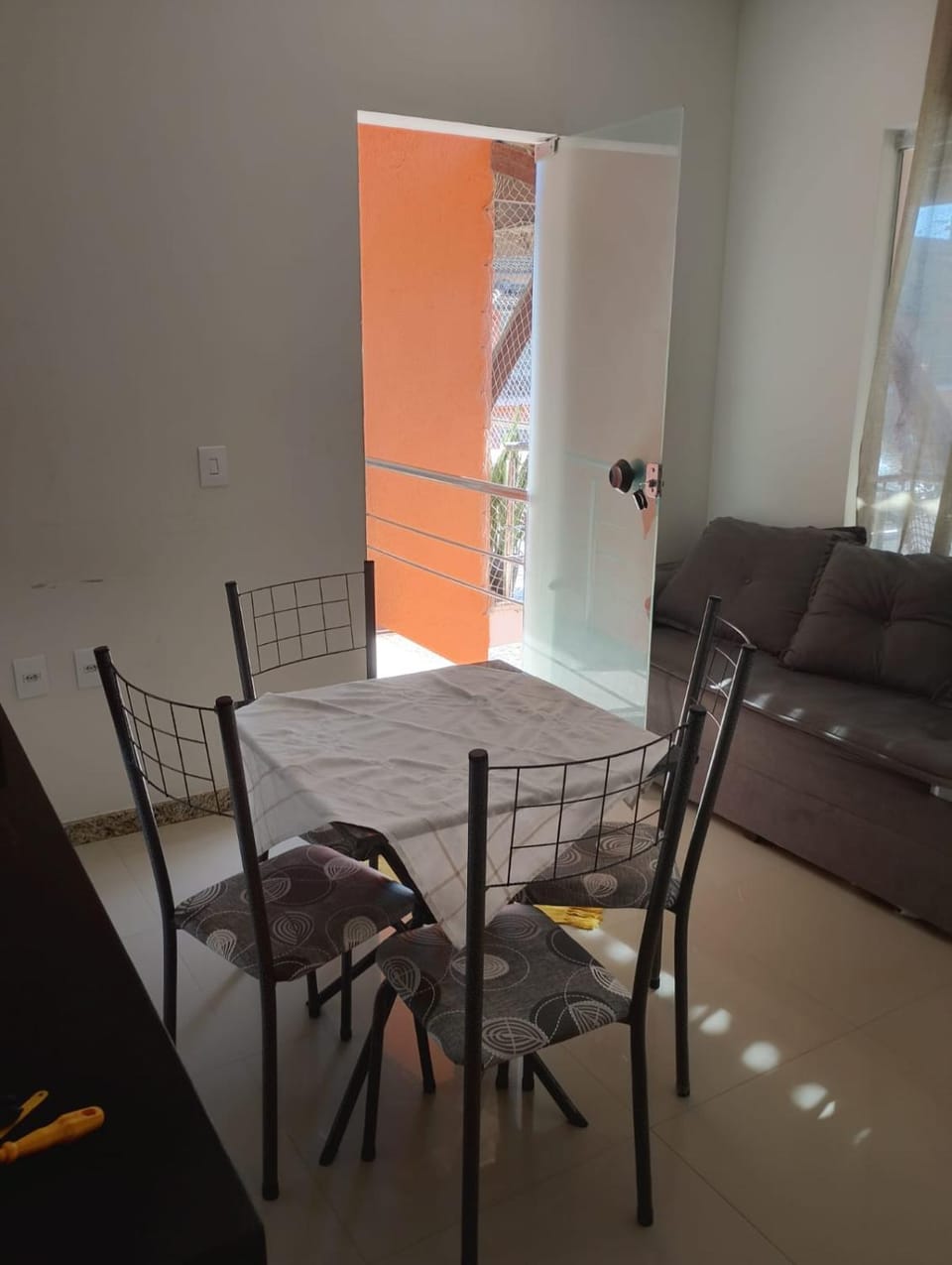 Apartamento Confortável Perto da Praia de Taperapuã Apartment in State of Bahia