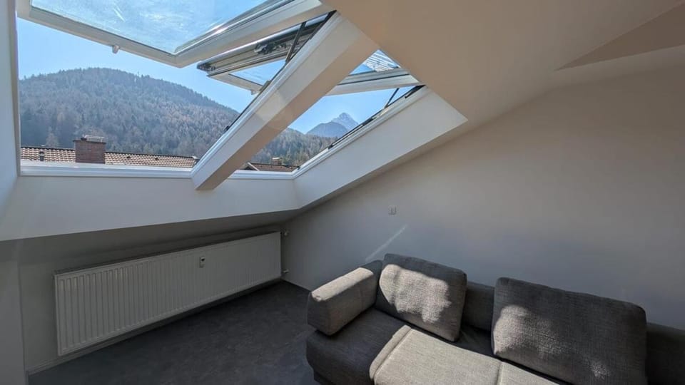 Living room, Mountain view