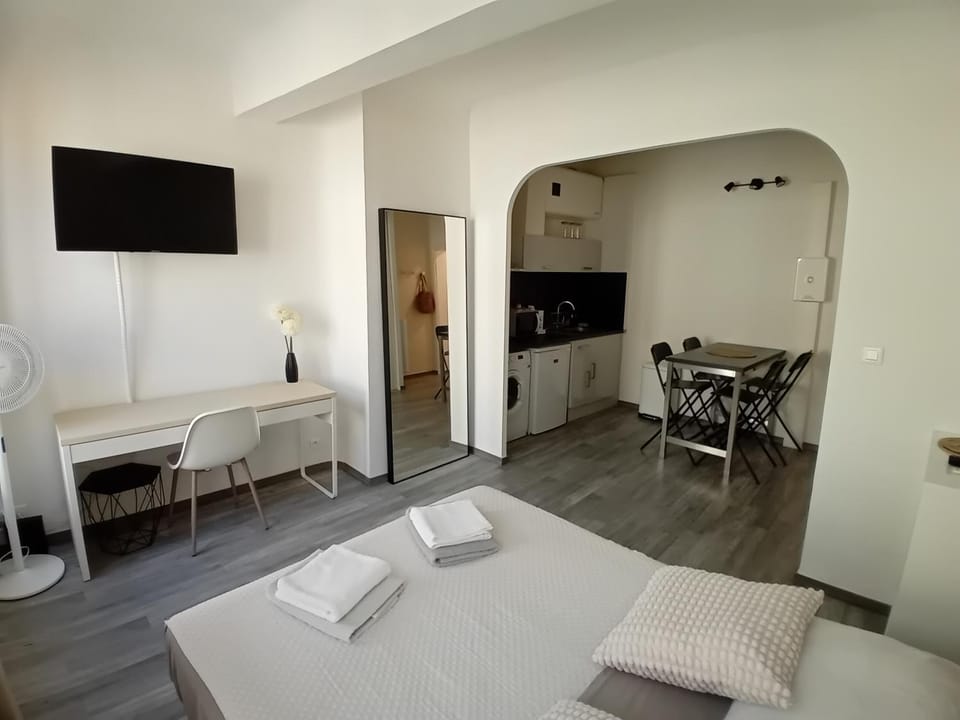 Photo of the whole room