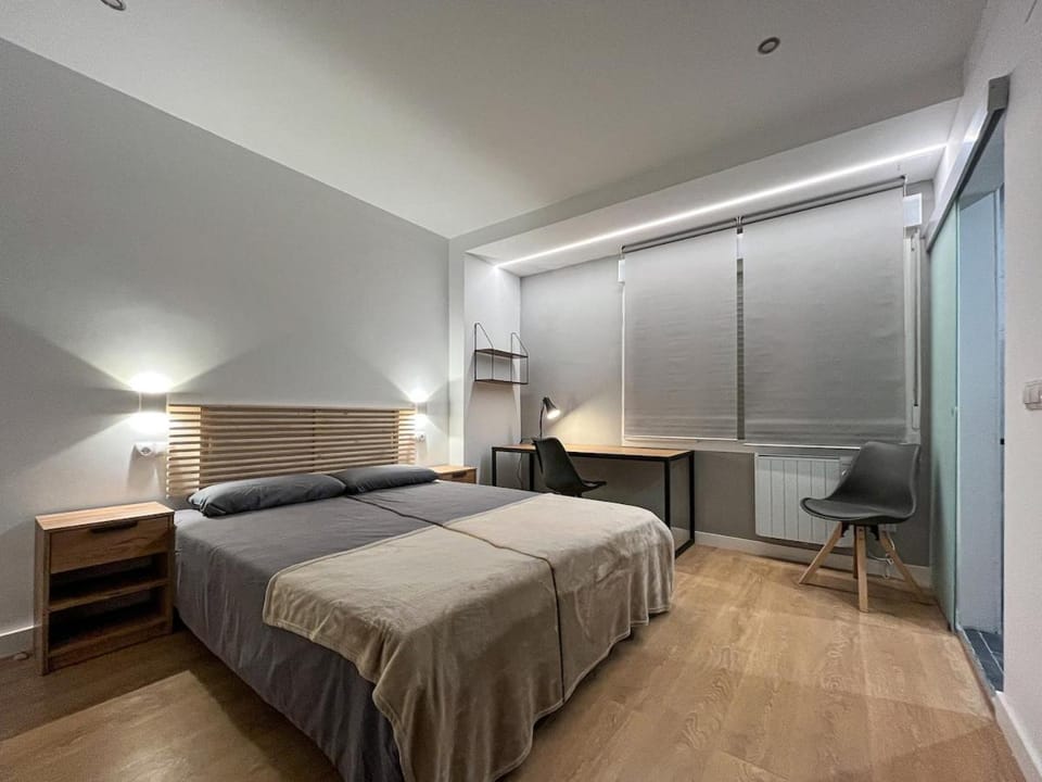 R2R-Apartamento 5 dormitorios con 5 baños-625A Apartment in Oviedo