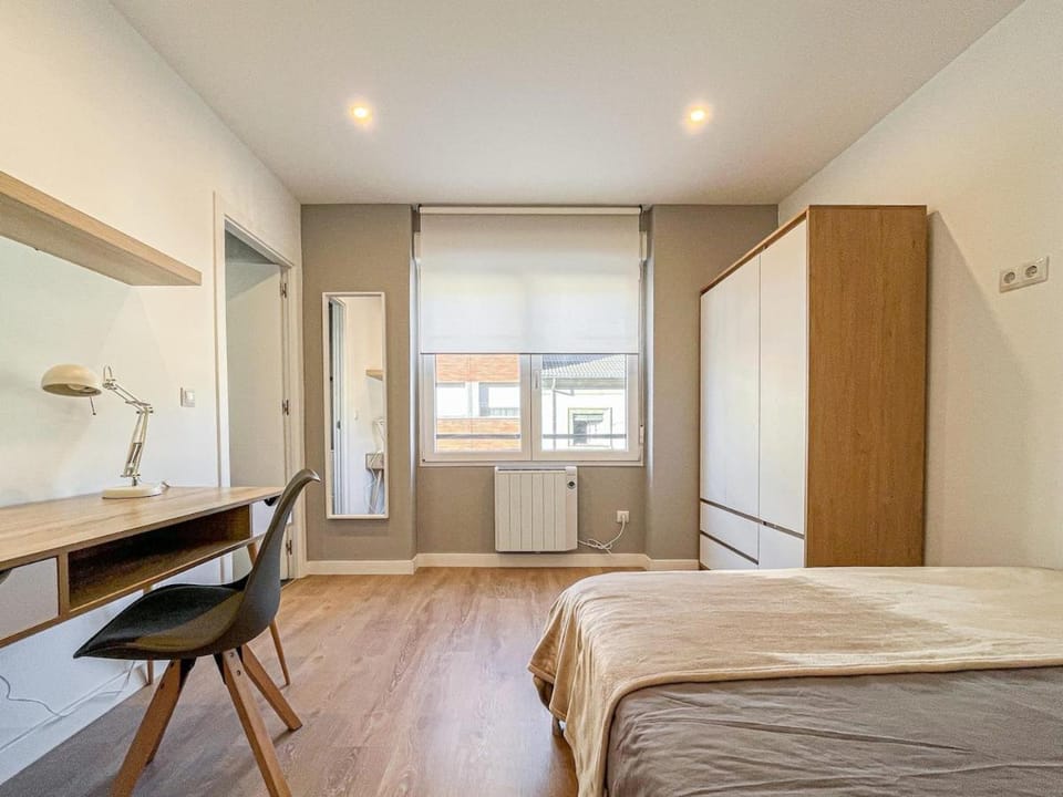 R2R-Apartamento 5 dormitorios con 5 baños-625A Apartment in Oviedo