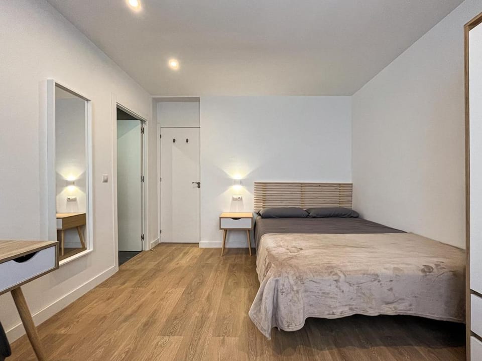 R2R-Apartamento 5 dormitorios con 5 baños-625A Apartment in Oviedo