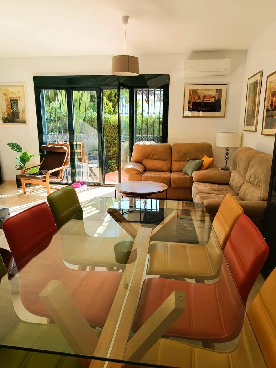 Living room, Seating area