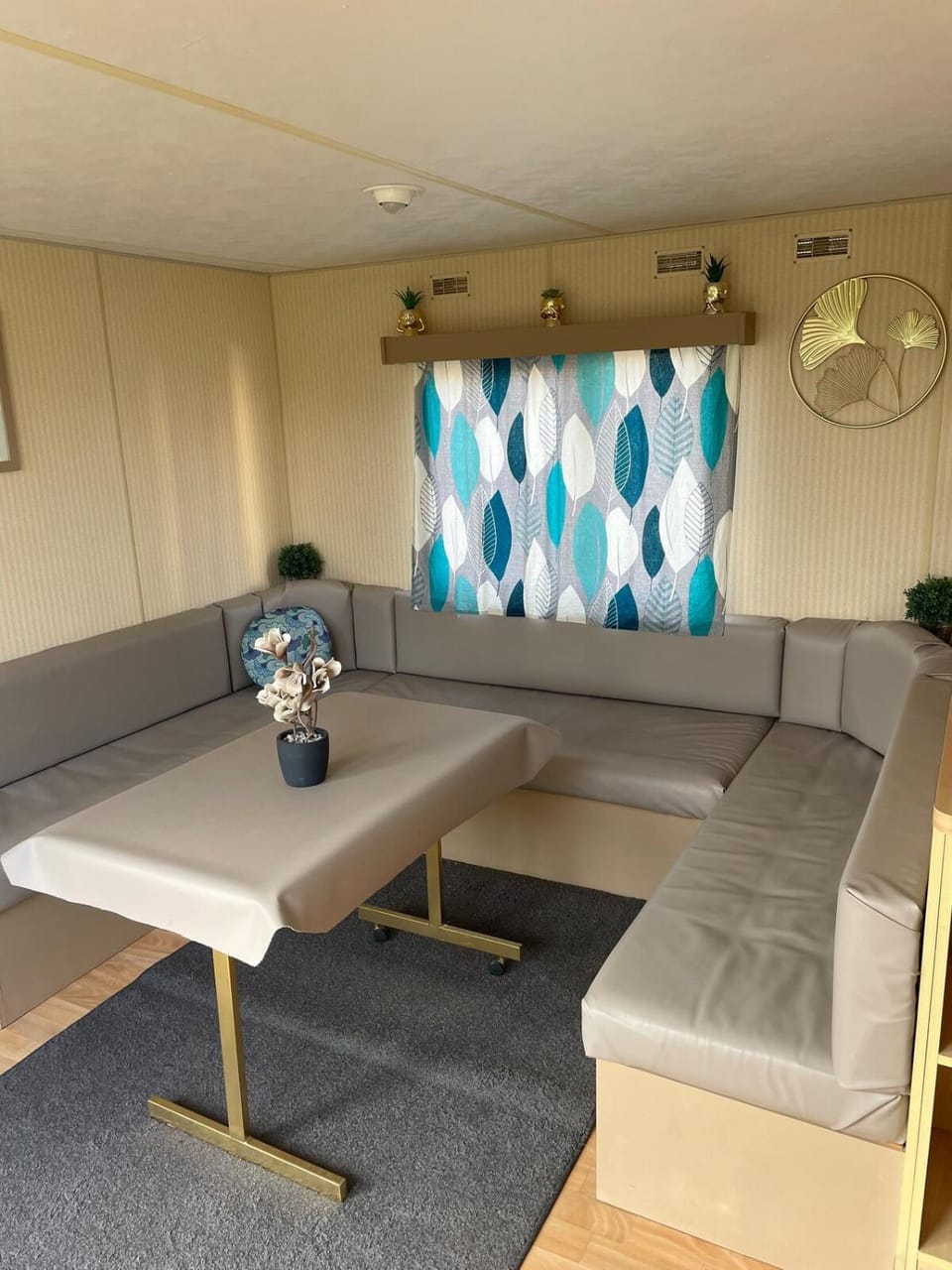 Mobile Home Apartment in Saumur