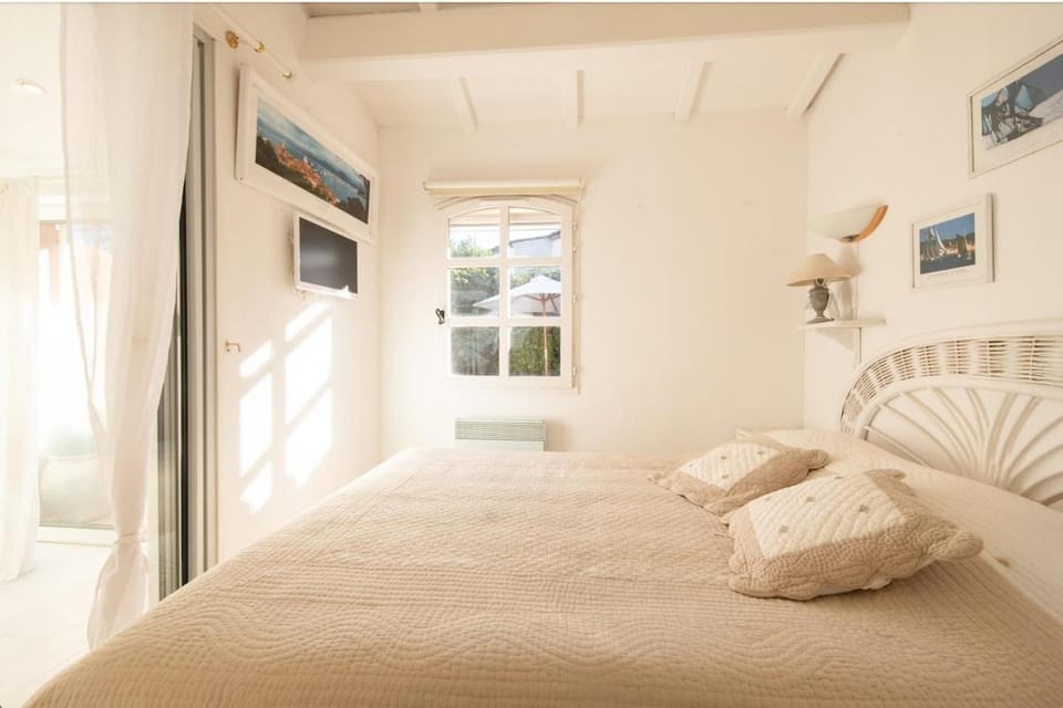 Charmante maison provençale, résidence avec piscine Apartment in Gassin