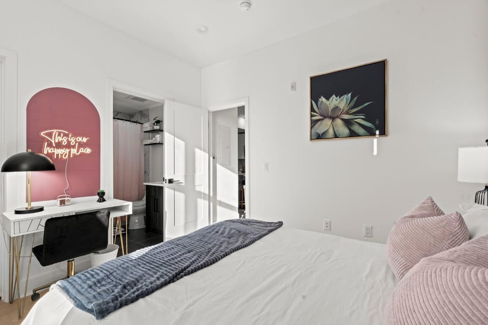 Bed, Bedroom