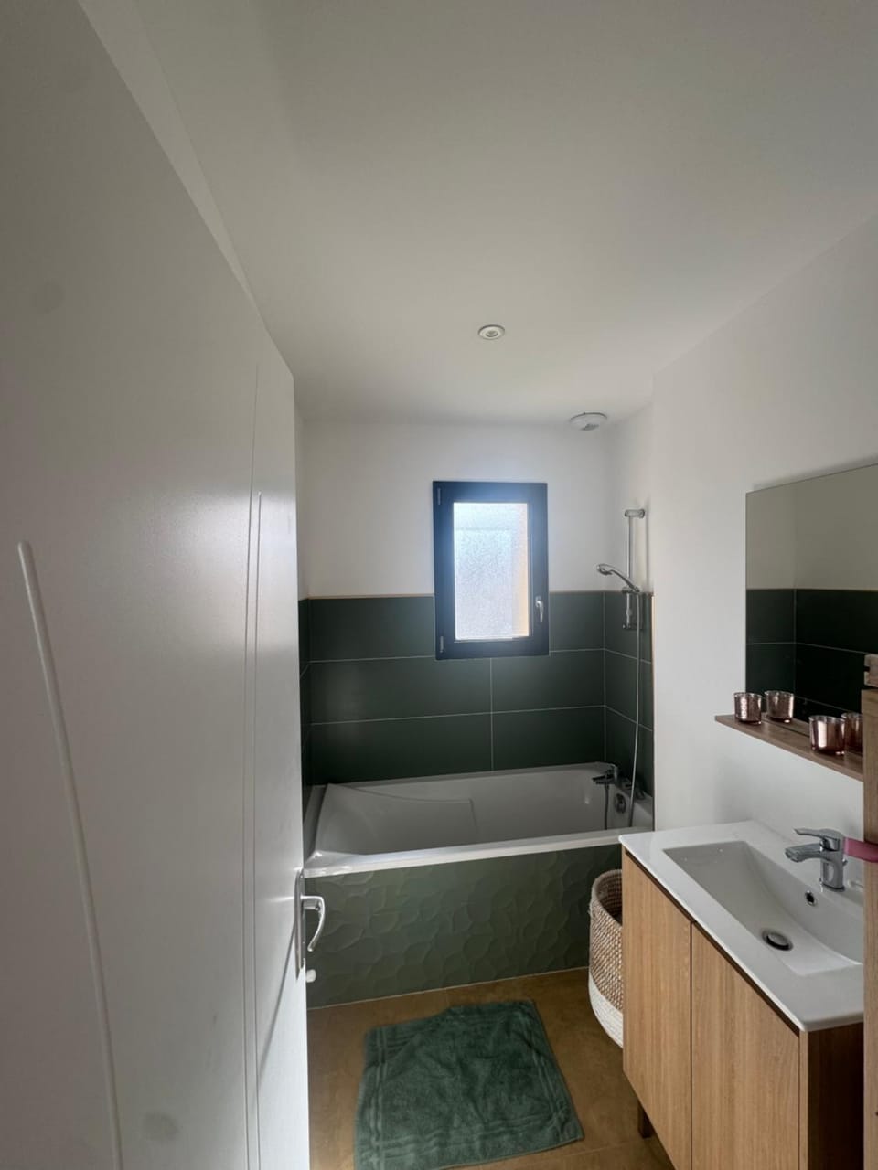 Bathroom, Bath