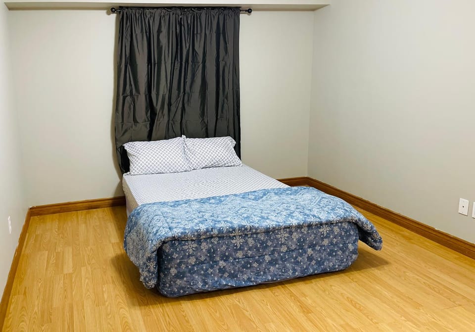 Cozy Comfort Lower Level Unit House in Windsor