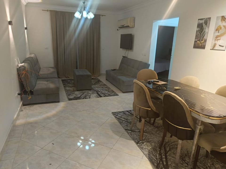 Appartment in beatufuil gardinia city compund Apartment in New Cairo City
