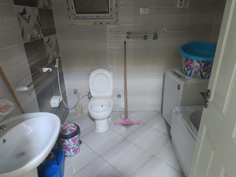Appartment in beatufuil gardinia city compund Apartment in New Cairo City