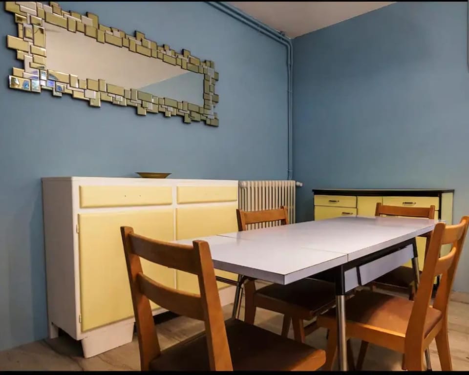 Dining area, kitchen