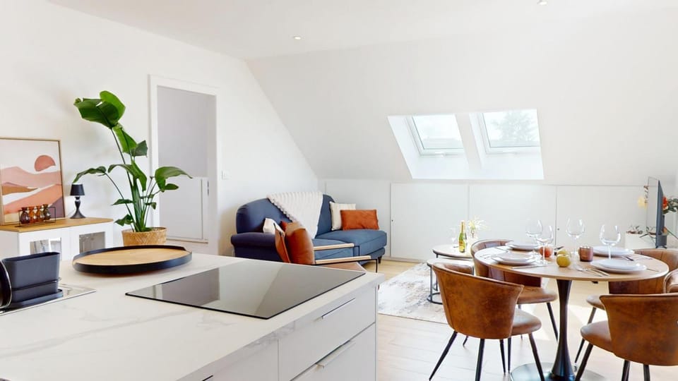 Kitchen or kitchenette, Living room, Dining area