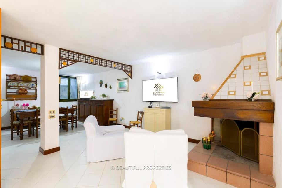 Room with kitchen & free parking 100 m from the sea Apartment in Quartu Sant'Elena