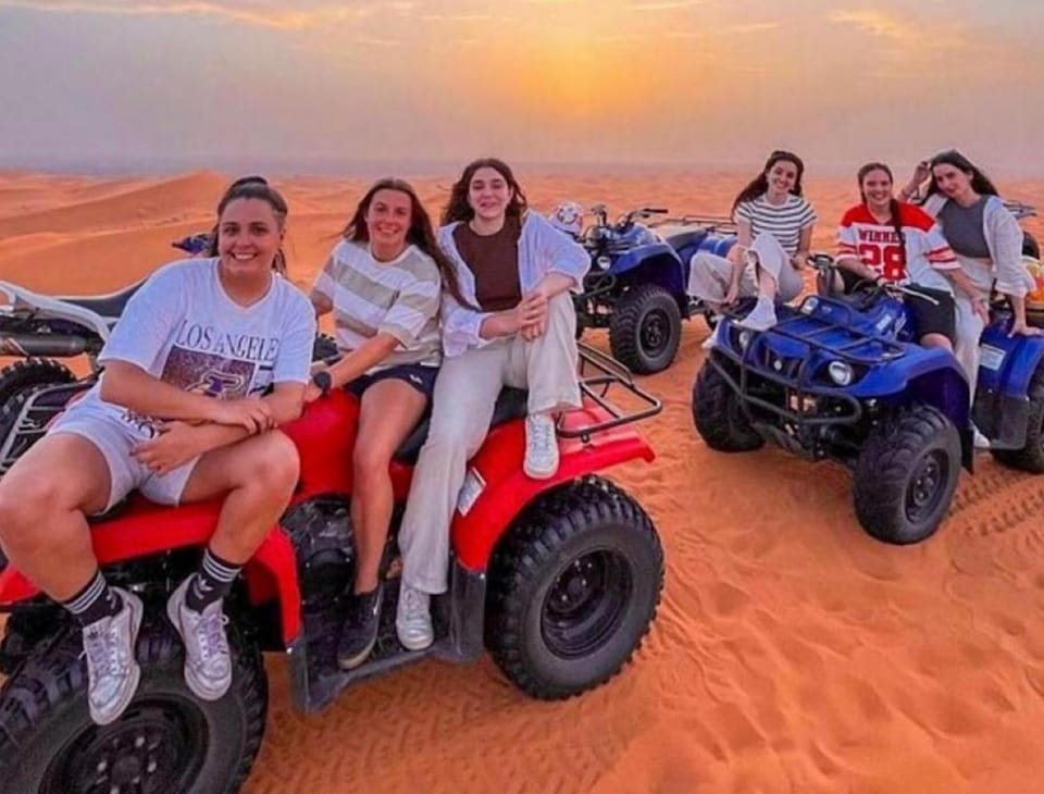 Day, People, Natural landscape, Sunrise, Sunset, group of guests