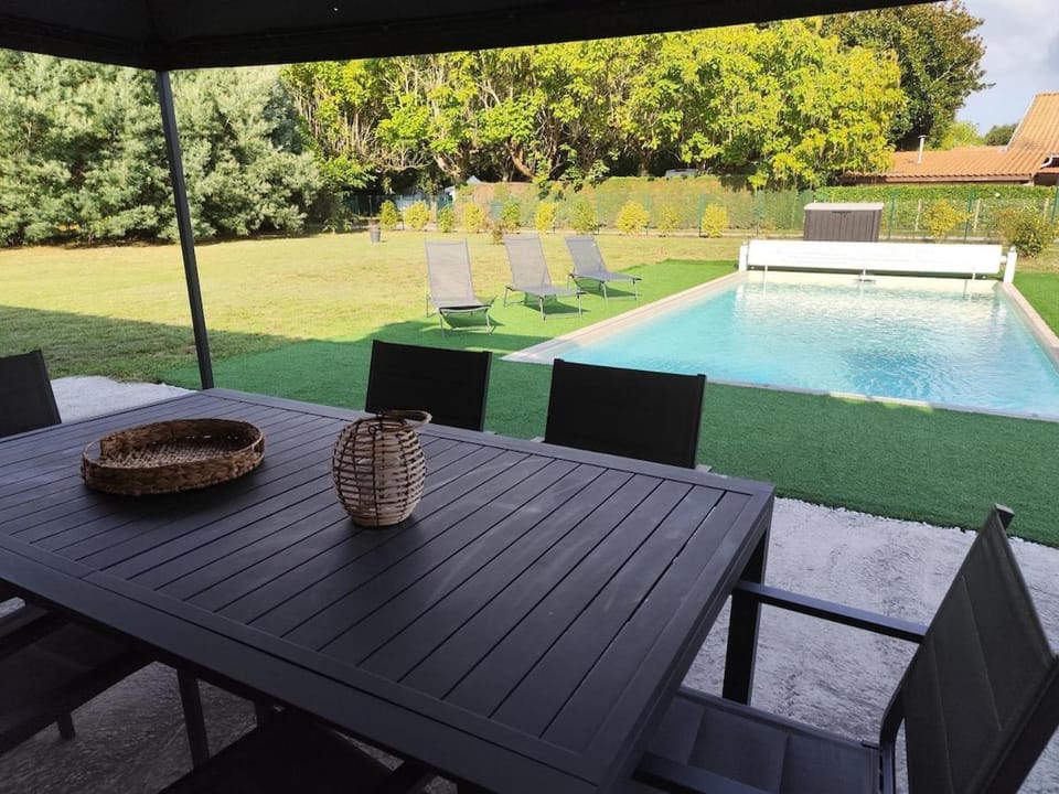 Maison de vacances avec piscine House in Soustons