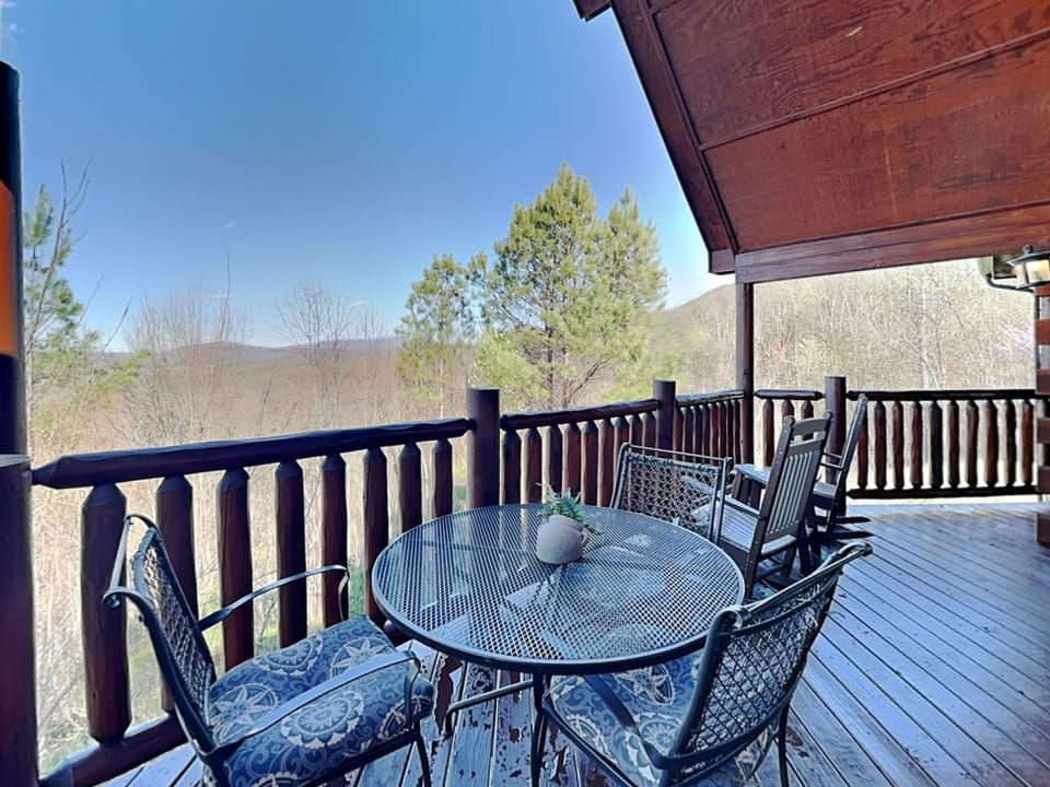 Balcony/Terrace, Seating area, Mountain view