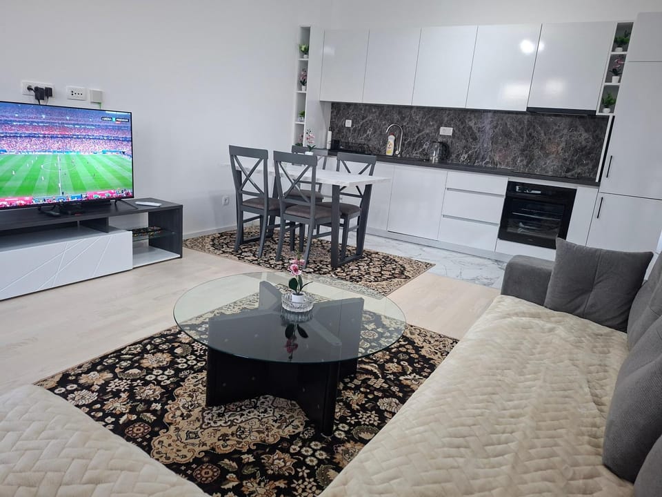Kitchen or kitchenette, Living room