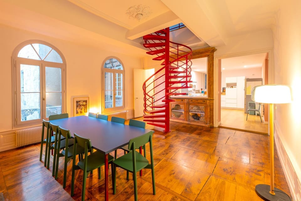 Communal lounge/ TV room, Dining area