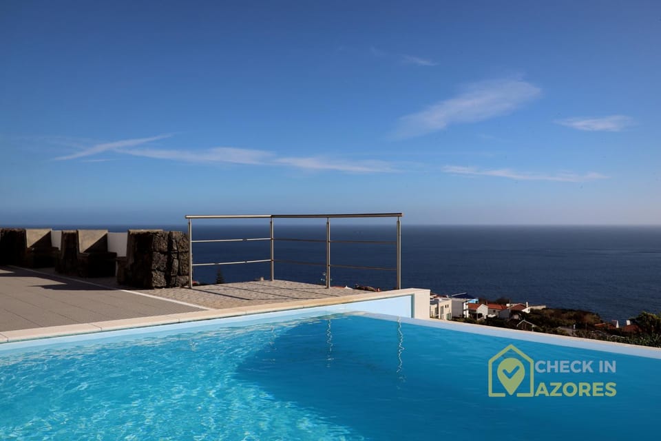 Pool view, Sea view, Swimming pool