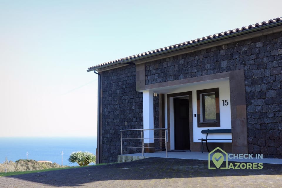Property building, Facade/entrance, Off site
