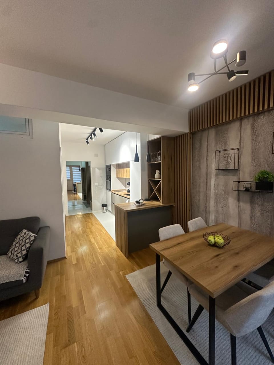 Kitchen or kitchenette, Seating area, Dining area
