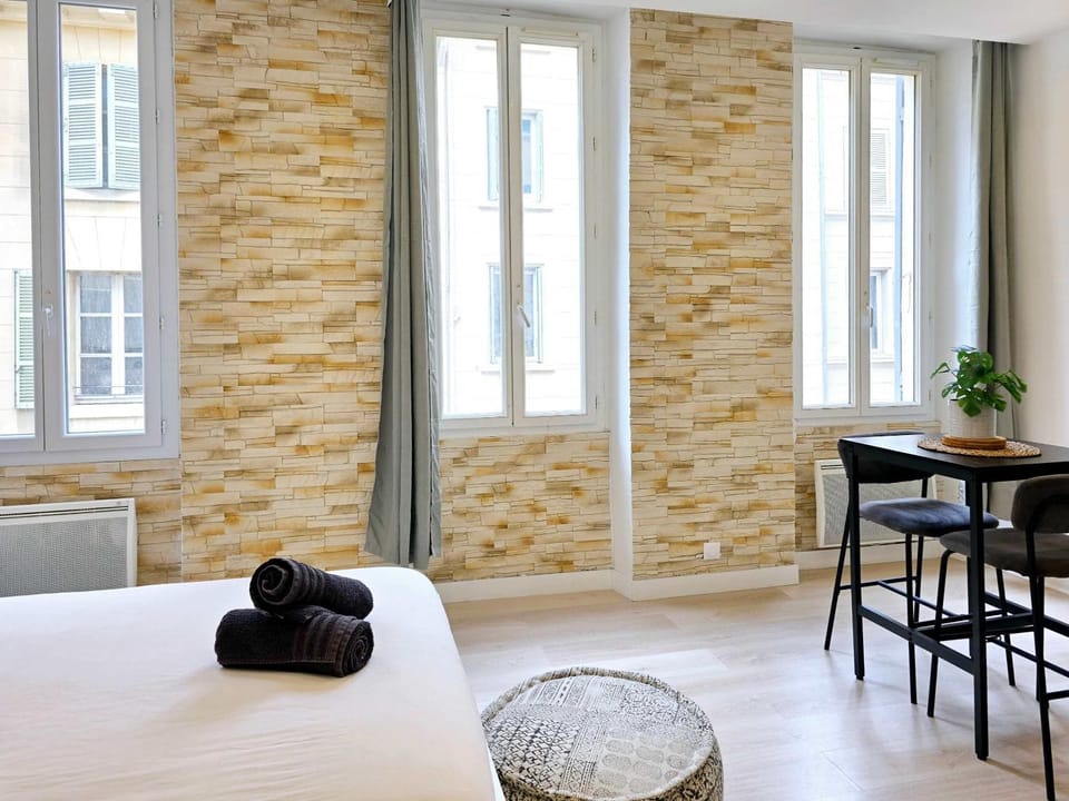 Scarlo Studio in Marseile city center Vieux-Port and Opera area Apartment in Marseille
