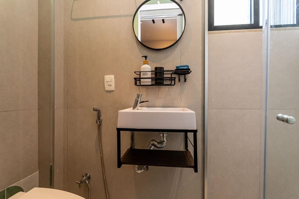 2-Bedroom: Charm and Style in Leblon | TB 8/616 Apartment in Rio de Janeiro