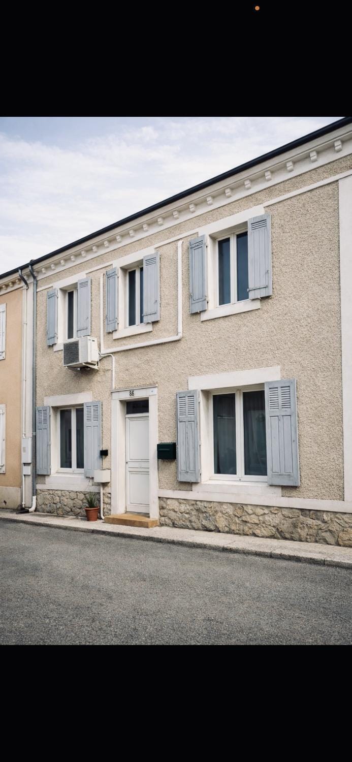 Property building, Street view