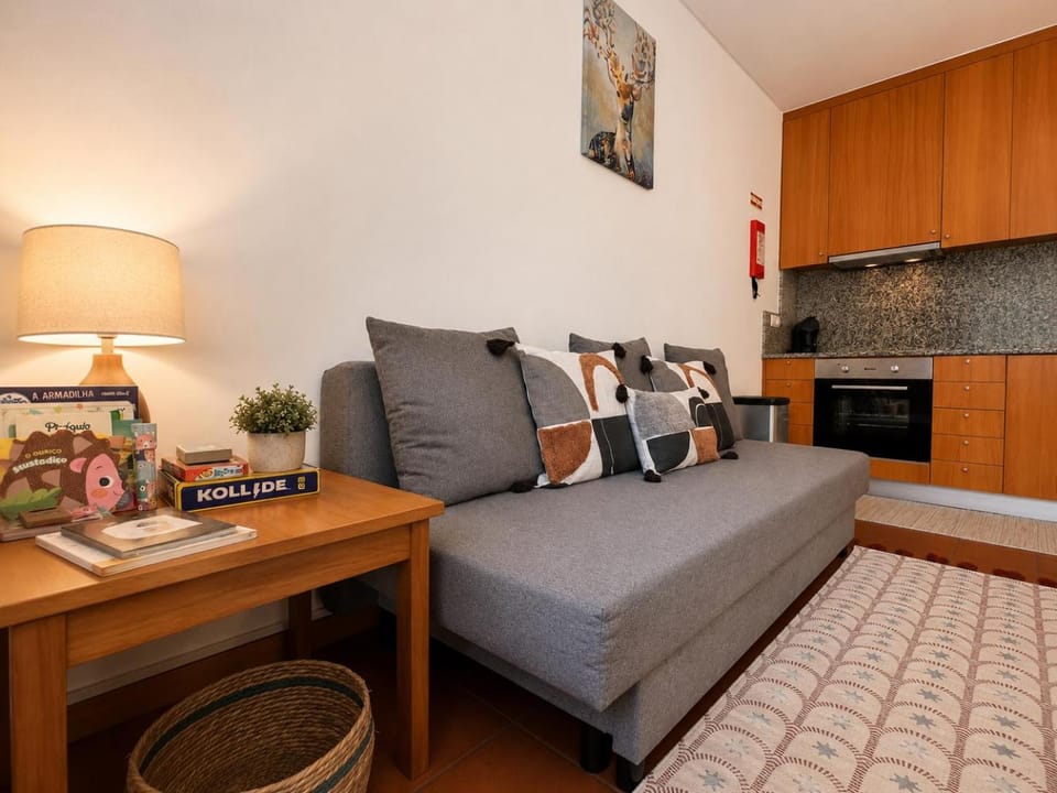 Bed, Living room