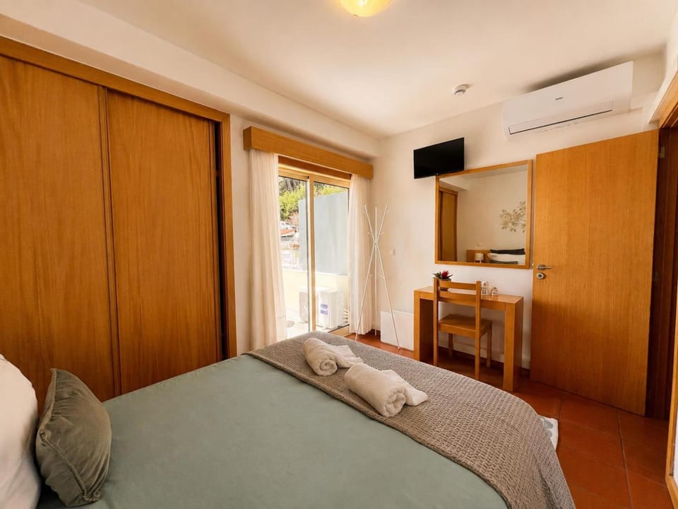 Bed, TV and multimedia, Balcony/Terrace, heating, storage, air conditioner