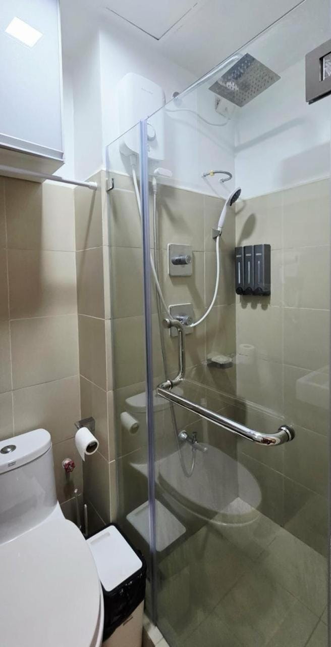 Near Airport Malls Shore 3 Moa Hotel in Pasay