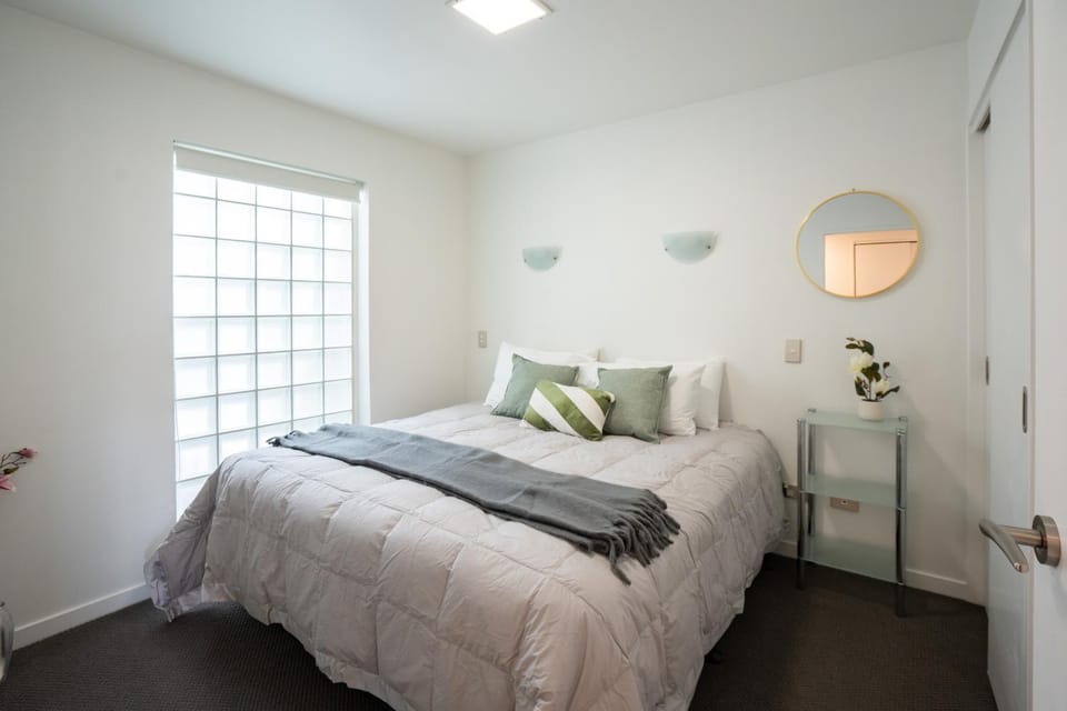 Lakeview Escape - Modern Comfort in the Heart of Taupo Apartment in Taupo