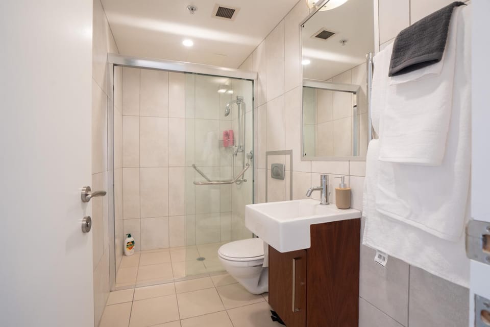 Lakeview Escape - Modern Comfort in the Heart of Taupo Apartment in Taupo